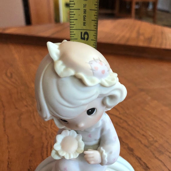 Precious moments - Picture 4 of 5